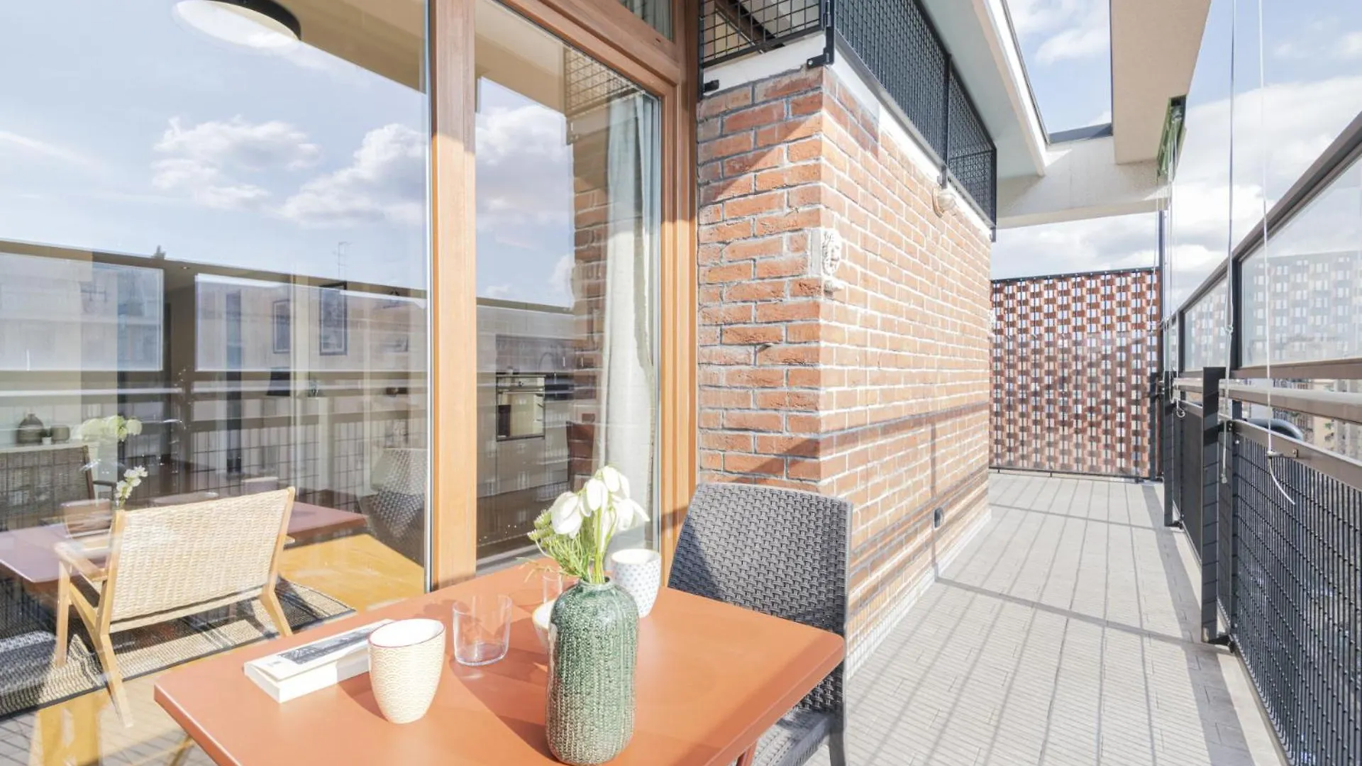 Appartamento Easylife - Stile Ed Eleganza In Sant'Agostino Milano 0*,  Italia